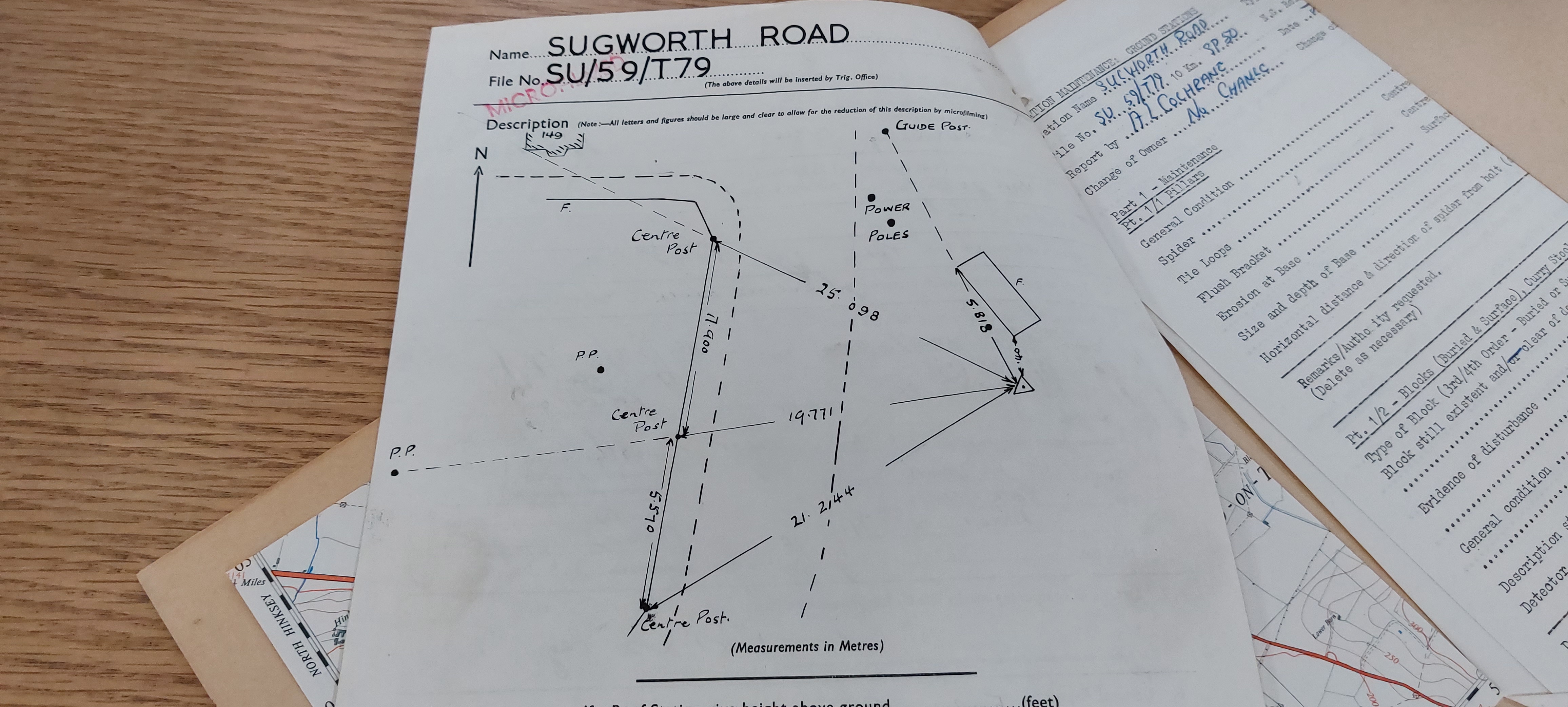 File:Oxfordshire-TP21331-SugworthRoad-Block.jpg