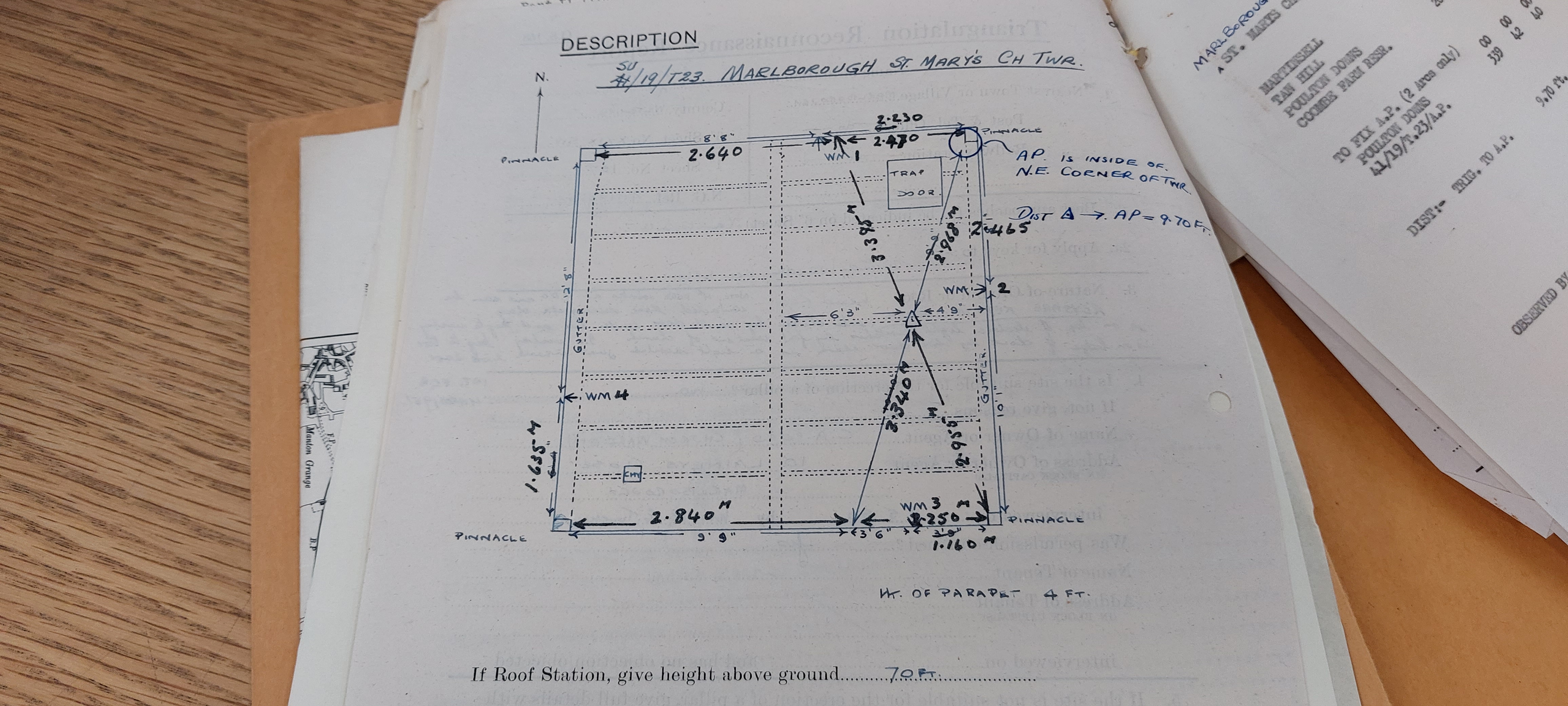 File:Wilts-TP13775-MarlboroughStMarysChTwr-Bolt.jpg