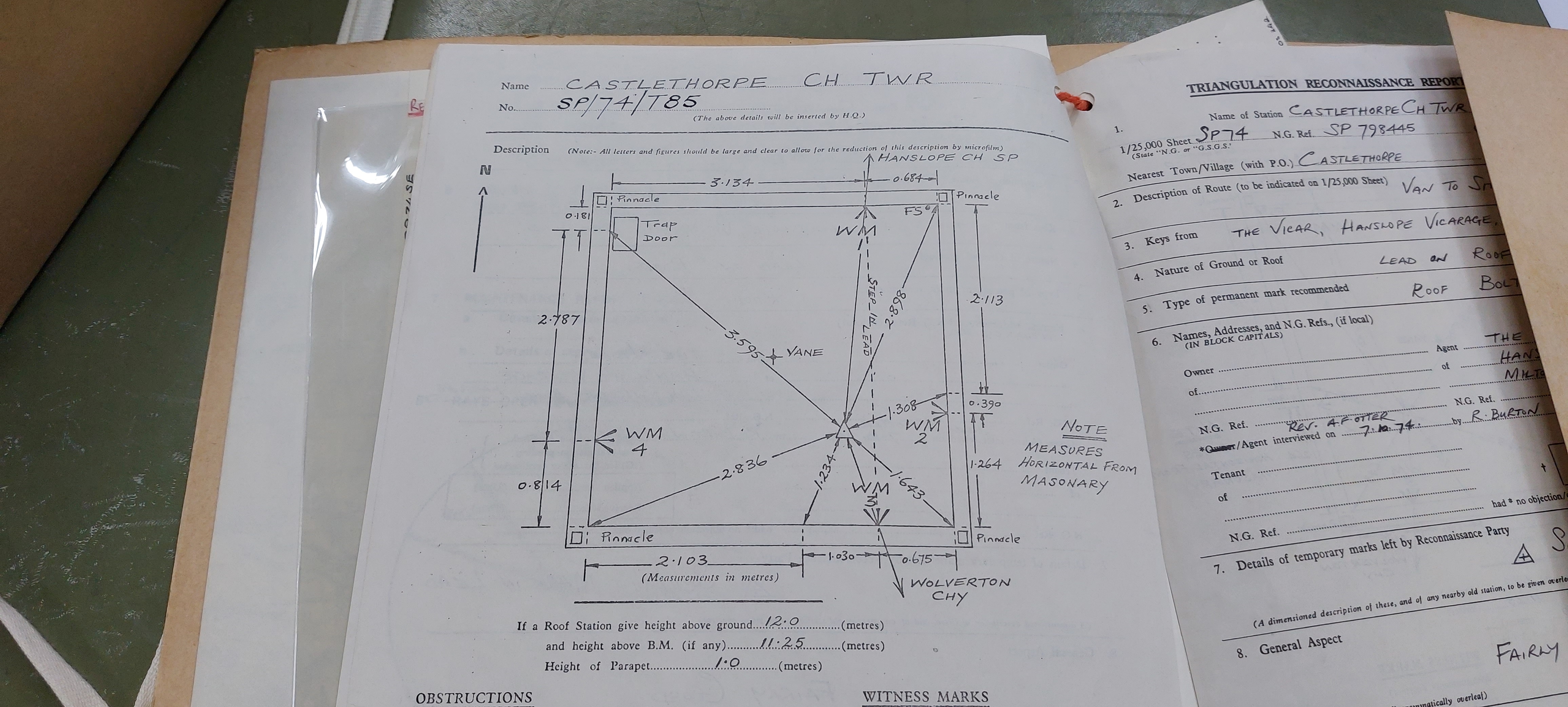 File:Bucks-TP20025-CastlethorpeChTwr-Bolt1.jpg