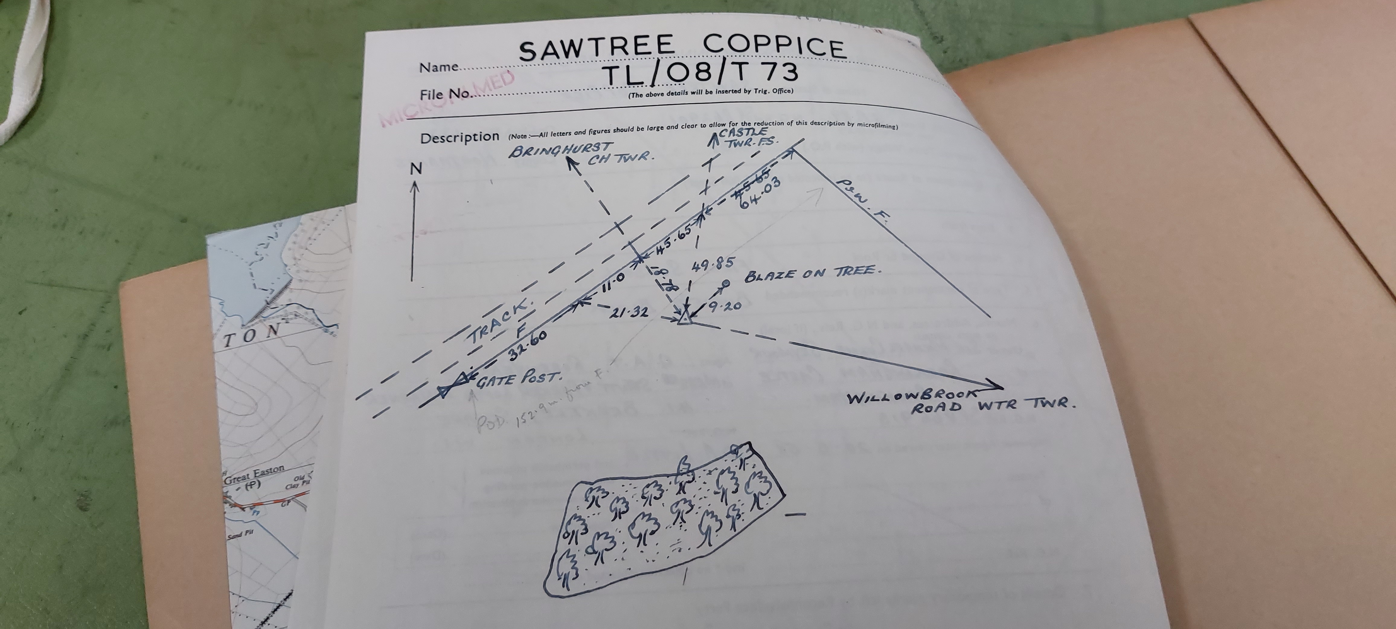 File:Northamptonshire-TP22537-SawtreeCoppice-BuriedBlock.jpg
