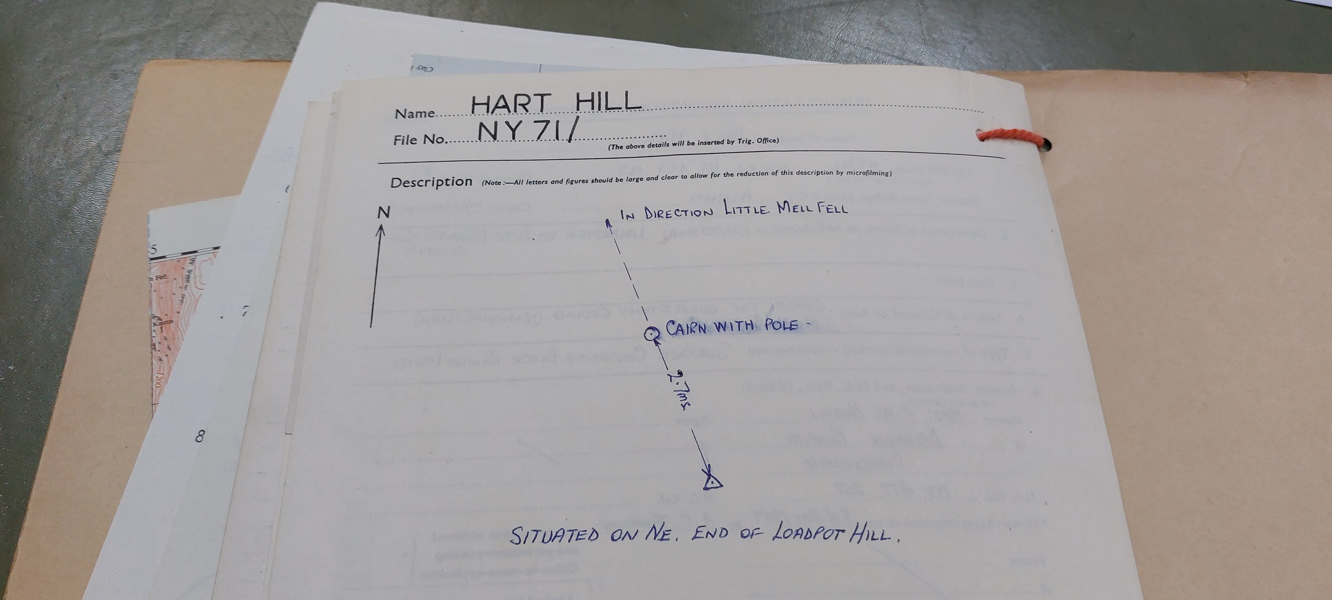 File:Cumbria-TP16544-HartHill-BuriedBlock1.jpg
