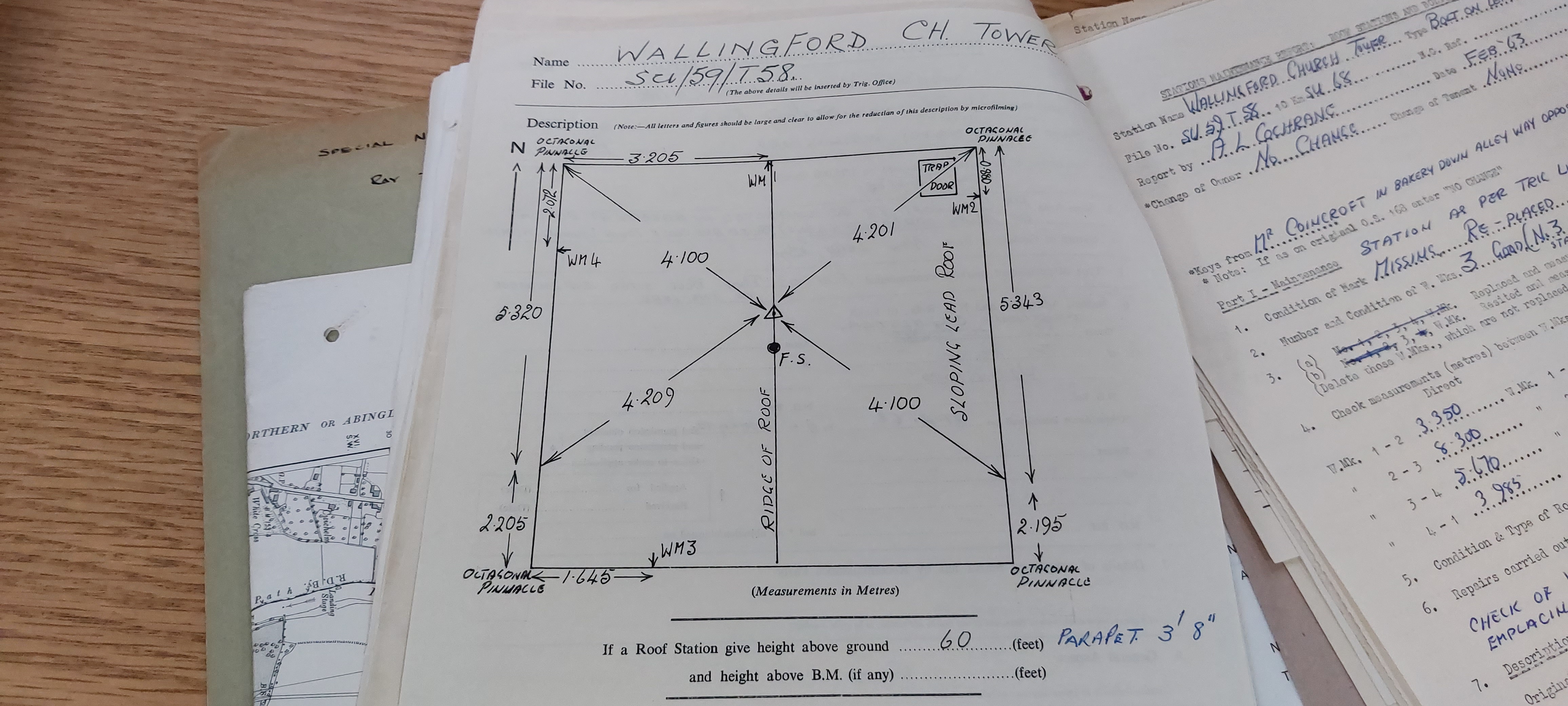 File:Oxfordshire-TP13718-WallingfordChTwr-Bolt1.jpg