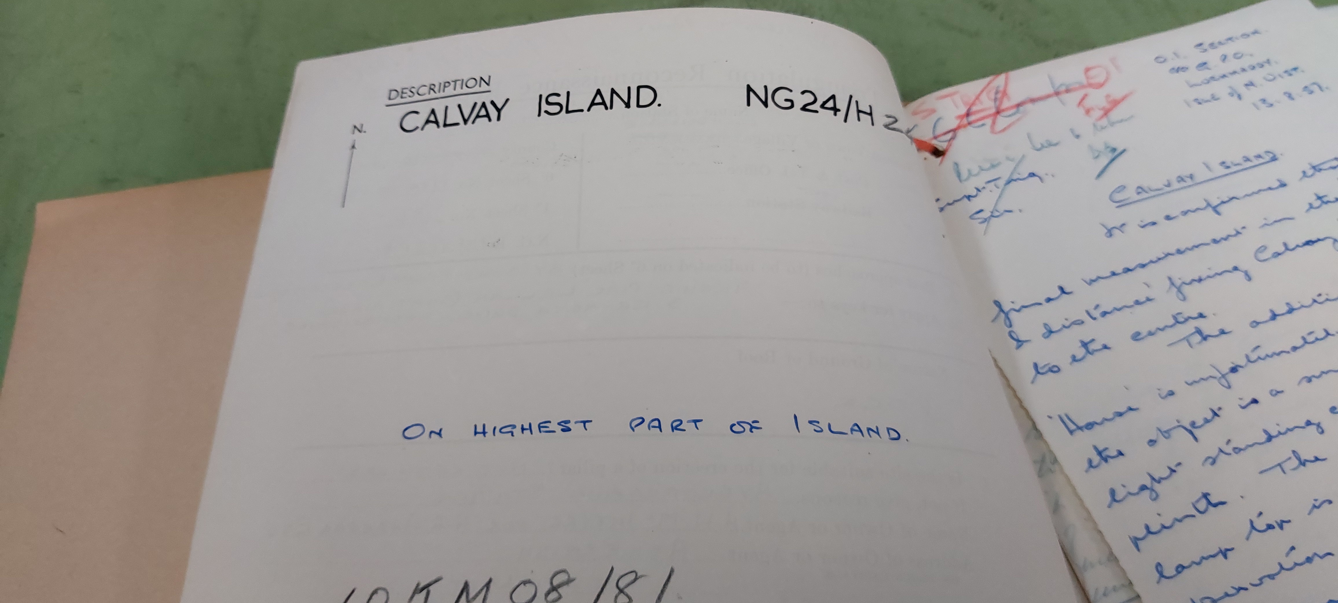 File:WesternIsles-TP7959-CalvayIsland-BrassPlate1.jpg
