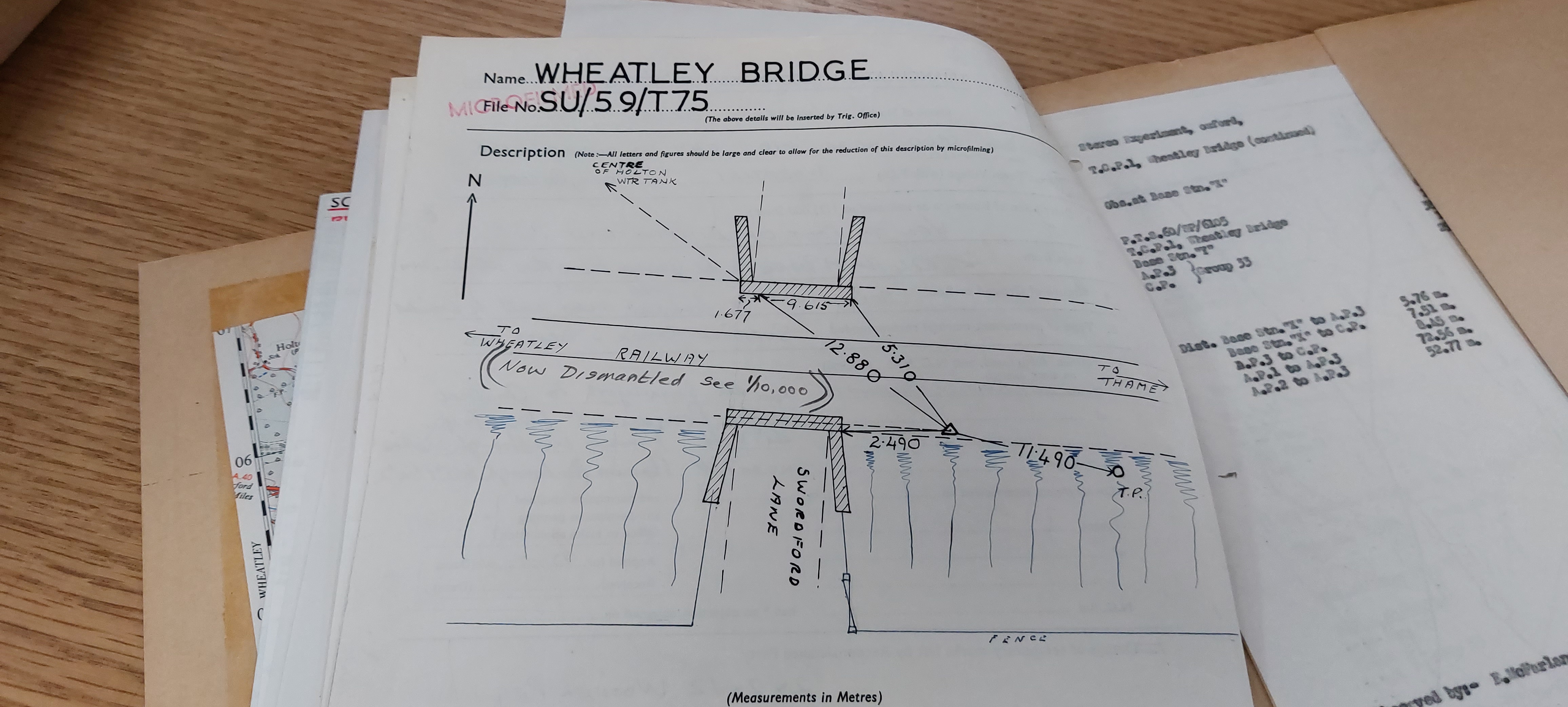 File:Oxfordshire-TP7580-WheatleyBridge-SurfaceBlock.jpg